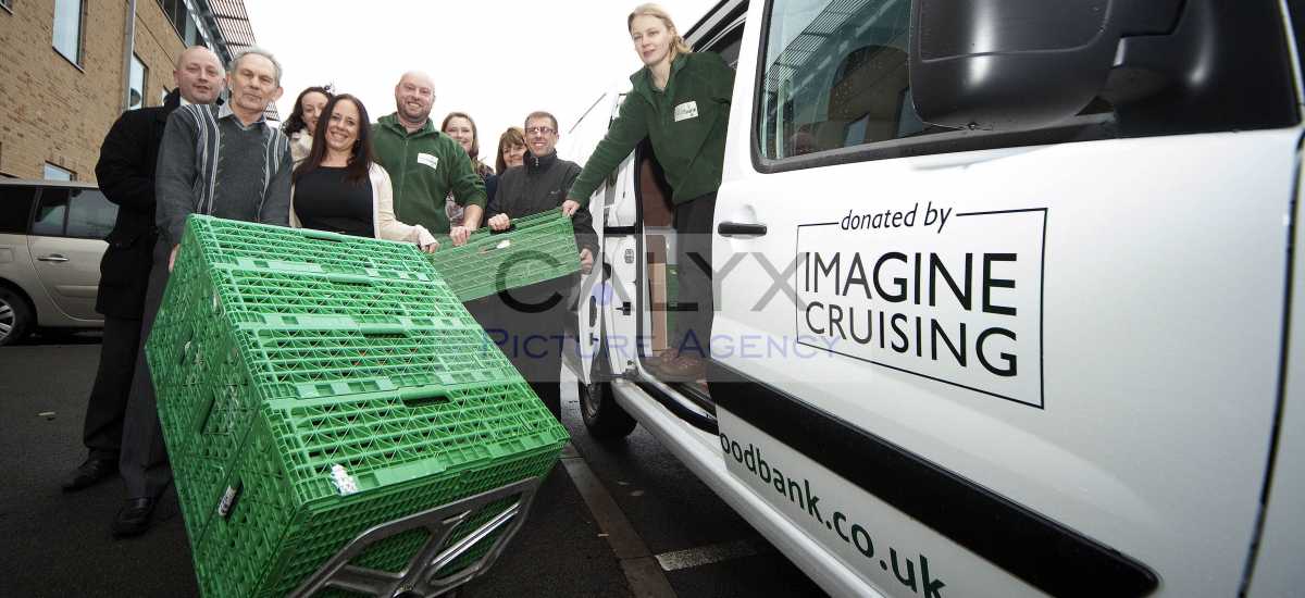 Imagine Cruising help foodbank.